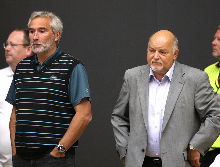 uprofesionelle. DHF’s direktør, Morten Stig Christensen (th) og formanden for håndboldforbundet, Per Rasmussen, må lægge ryg til udtalt kritik for håndteringen af lønstriden med de kvindelige spillere. 