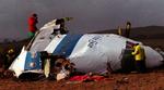 terrorangreb. Efterforskere kigger på resterne af Pan Am 103, der i 1988 blev sprængt i luften over den skotske by Lockerbie. 