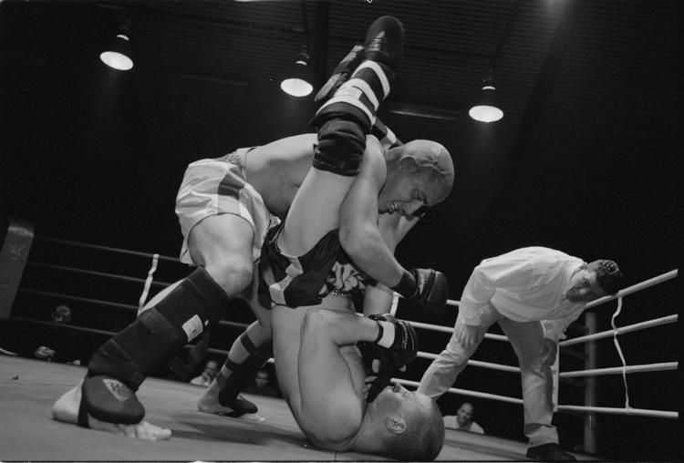 Det anslås, at omkring 1.000 personer dyrker Mixed Martial Arts i Danmark. 