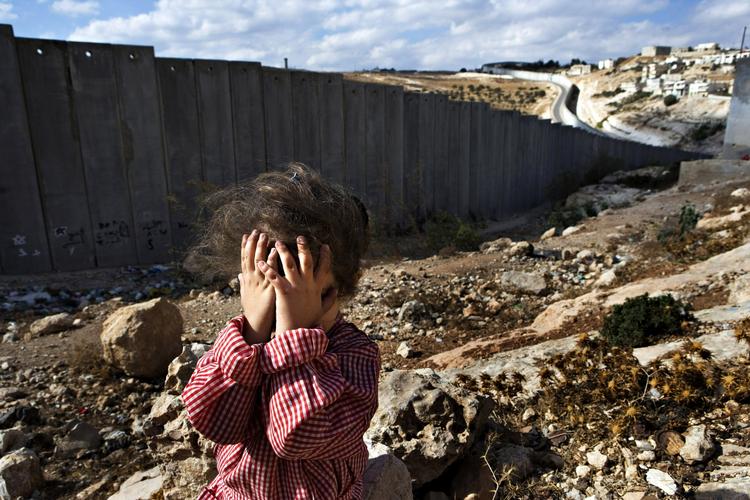 Drab. Juliano Mer-Khamis, søn af en jødiskisraelsk mor og en palæstinensisk far, valgte at ville være både israeler og palæstinenser. Sent mandag blev han skudt og dræbt. 