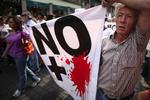 Nej! Mexico City i går. Det formodes, at flere end 37.000 mennesker har mistet livet siden 2006 i den mexicanske narkokrig. 
