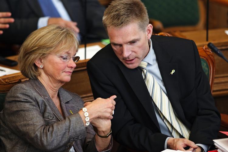Danish People's Party Leader Pia Kjærsgaard and Finance Spokesman Kristian Thulesen Dahl. The party seems ready now to accept part of the government's retirement reform. Archive. 