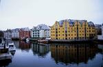 SEJLADS. NRK vil transmittere direkte fra en 11 dage lang færge-sejlads. Foto fra norsk kystby. 
