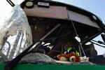 SKOLEBUS. En bamse ligger efterladt i den bus, der blev ramt af et palæstinensisk missil. 