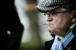 Ipadkunstner. Med cigaretten i mundvigen og sixpence indtog David Hockney i dag Louisiana. 