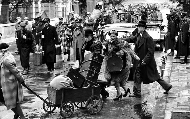 Naiv. 'Gertrudas ed' er udpræget jødisk mainstreamlitteratur. Billede fra filmen 'Schindler's List'. 