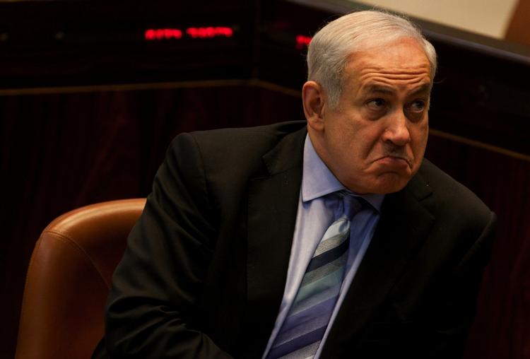 Manøvre. Benjamin Netanyahu må vælge mellem konflikt med USA eller med sin koalition. 
