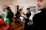 Tosomhed. Hvad sker der, når man langt om længe flytter sammen med kæresten? Independent teaterforestilling forsøger at besvare det spørgsmål. Som en undersøgelse har de spurgt københavnerne om deres egne erfaringer. 
