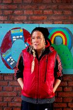 Lejerbo. Internet og mobiltelefoner fandtes ikke i Linda P's barndom, så det var bare ud på plænen mellem boligblokkene.  En verden i sig selv. Og blev der ikke lukket op hos en af »de andre drenge«, måtte man ud og lede. 