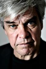 Tæsk. »Jeg lover dig tørre tæsk (...) og jeg mener det i så konkret forstand, at du burde politianmelde mig«, skrev Ib Michael på sin blog i februar, henvendt til Weekendavisens litteraturanmelder Lars Bukdahl. 