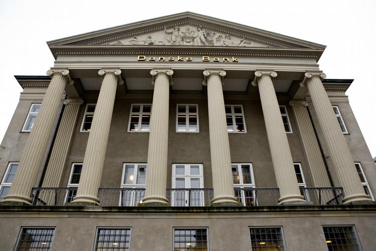 Rådgivning er blevet en salgsvare, og baggrunden for udviklingen kan blandt andet findes i finanskrisen, forklarer Carsten Holdum fra Forbrugerrådet. 