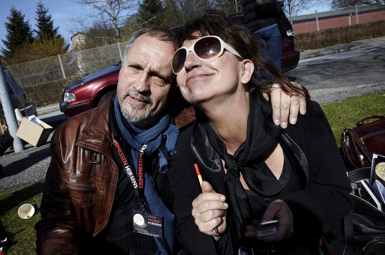 OH LA LA.  Krimiforfatterne Jussi Adler-Olsen og Susanne Staun er to Horsens- veteraner. 