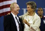 mestermøde. Under US Open i 2008 deltog de to tidligere mestre Rod Laver og Virginia Wade ved åbningsceremonien. 