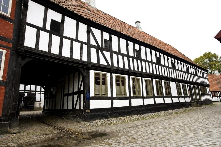 Krav. Arbejdsgruppe under Kulturministeriet forslår større faglige krav som en måde at udvikle landets museer på. Her ses Den Gamle By i Århus. 