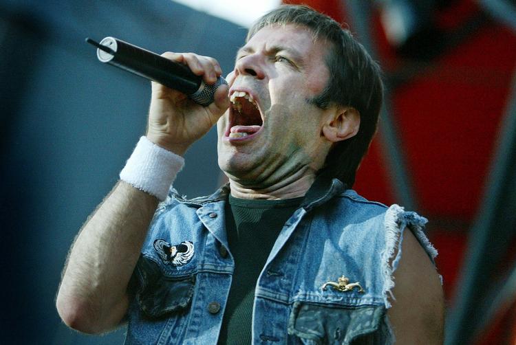 Bruce Dickinson og Iron Maiden spiller igen i år på Roskildes Orange Scene. 