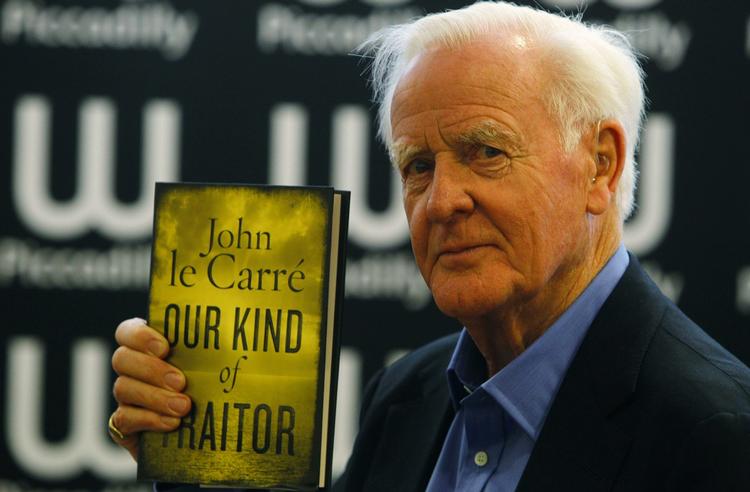 Krimistjerne. John Le Carré har selv en fortid som spion. Til 2014 får man muligheden for at læse om hans spektakulære liv. 