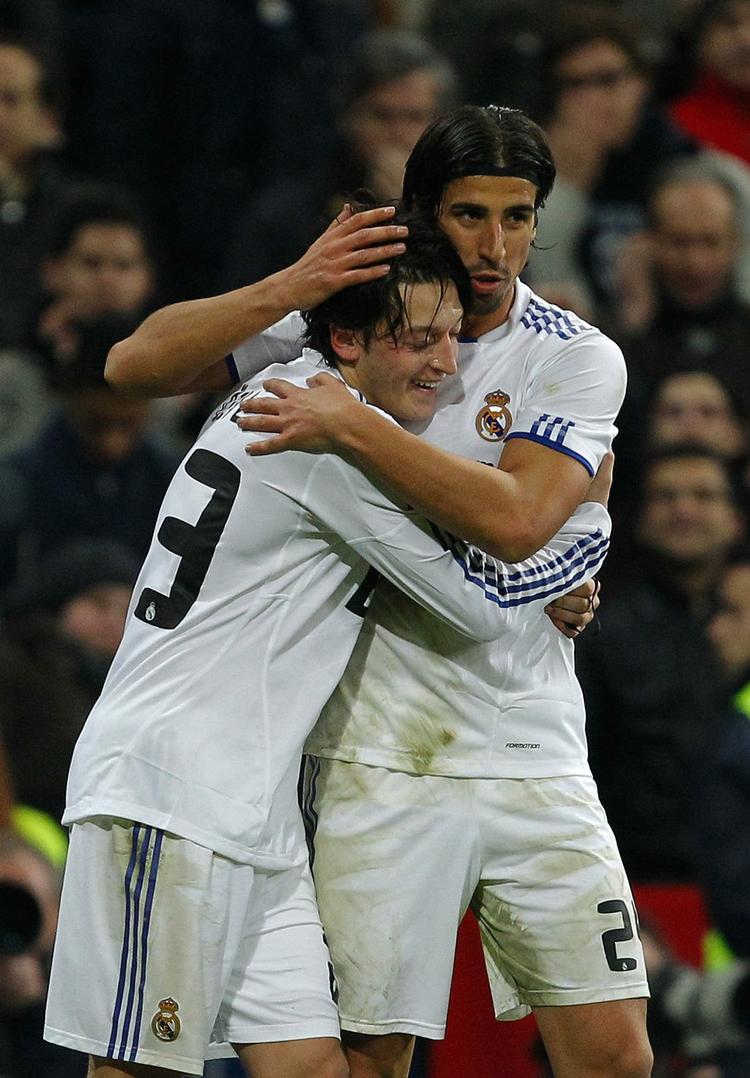 Duo. Özil (t.v.) er et stærkt offensivt kort, mens Khedira primært har sin force i defensiven. 