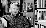 Økonomisk. Gyrðir Elíasson formår at indkapsle katastrofen i novellens stramme format, skriver Politikens anmelder. Det har nu indbragt islændingen Nordisk Råds Litteraturpris. 