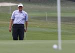 valgfrit. Når Colin Montgomerie i slutningen af maj skal spille powerplaygolf. får han to flag at sigte mod. 