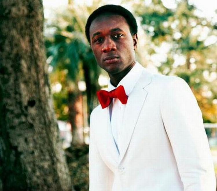 Soul. Sammen med et backingband, der blandt andet bestod af solbrillebeklædte blæsere, gav Aloe Blacc en medrivende koncert mandag aften i Vega. 