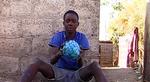 Vindertype. Kortfilmen 'Condomise Zambia' om Fred Tembos kreative kondomfodbolde fik både 1. præmien og publikumsprisen i politiken.dk's og Mellemfolkeligt Samvirkes fælles videokonkurrence. Filmens bagmænd indkasserede dog ikke deres præmie, de valgte at investere i Fred Tembos fremtid og bruge pengene på at sende ham i skole. 