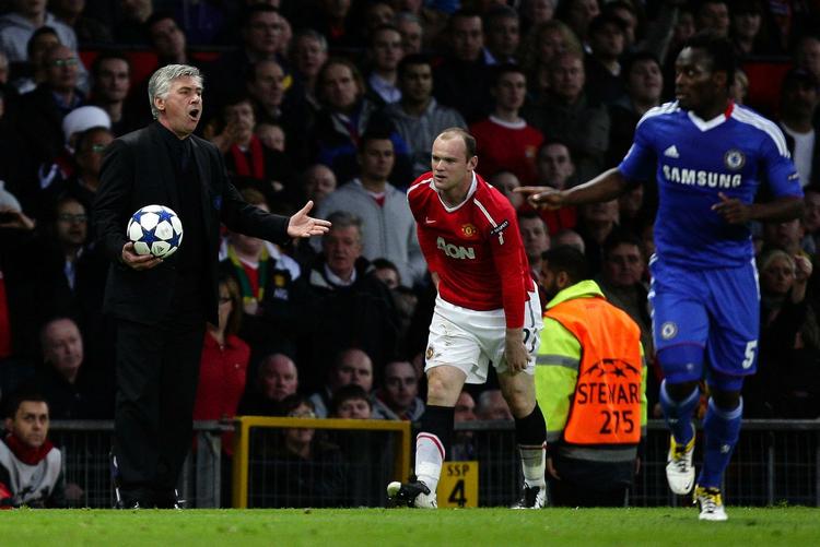 Truet? Carlo Ancelotti (t.v.) sagde i starten af denne sæson, at han gerne ville blive i Chelsea i ti år. Sådan bliver det nok ikke. 