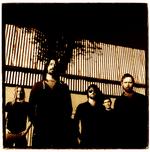 Vokseværk. I samtlige Foo  Fighters' 16 leveår har Dave Grohl dikteret musikken og bandets skiftende sammensætning »Jeg er fucking præsident for vores eget pladeselskab. Det er vildt«, siger han i dag. 