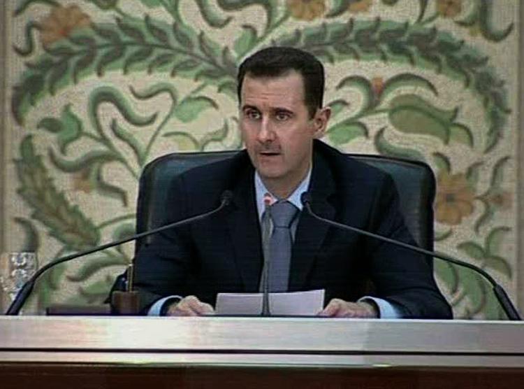 Magtmisbrug. Undtagelsestilstanden giver den syriske præsident Bashar Al-Assad carte blanche til at sætte politiske modstandere i fængsel efter forgodtbefindende. 