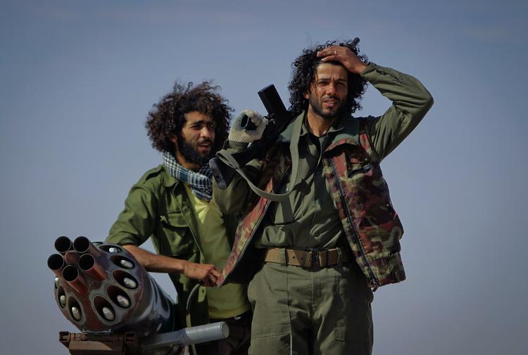 Der er stadig ikke amnge billeder i omløb fra Misrata. disse oprørere kæmper ved byen Ajdabiya. 