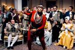 Brutaliet. Hun blev vist frem for den måbende offentlighed i Storbritannien og Frankrig. Skuespilleren Yahima Torres er Saartjie Baartman i filmen 'Black Venus', der bliver kaldt fransk films svar på  'Elefantmanden'. Foto fra filmen 