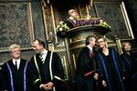 Uddannelse. Ralf Hemmingsen, der er rektor på Københavns Universitet, bød sidste års nye studerende velkommen i festsalen i KUs gamle hovedbygning på Frue Plads i København. 