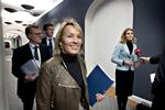 Nyhedsjagt. En ny indholdsanalyse af danske avisers omtale af bl.a. Lene Espersen og Helle Thorning-Schmidt viser en tendens til kønsstereotyper. 