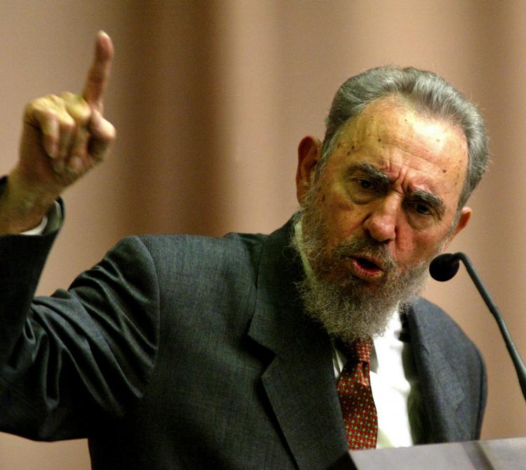 KRITIKER. I sine mere end fem årtier ved magten lagde Fidel Castro sig konstant ud med USA. 