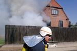 Farligt. Ukrudstbrændere er forbundet med brandfare. Her er brandvæsenet rykket ud til en villa i Husum, efter ejeren havde arbejdet med en ukrudtsbrænder (arkivfoto). 