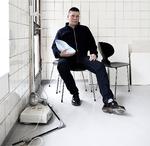 Hjemmelavet. Keramiker Steen Ipsen har selv lavet det meste af sit porcelæn - i modsætning til syv andre kendte, der foretrækker alt lige fra muselmalet til plastiktallerkener fra Ikea. 