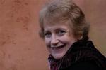 E-mail. Wendy Cope siger selv, at mange af de mail, der nu kommer på biblioteket, »overhovedet ikke er interessante«. 