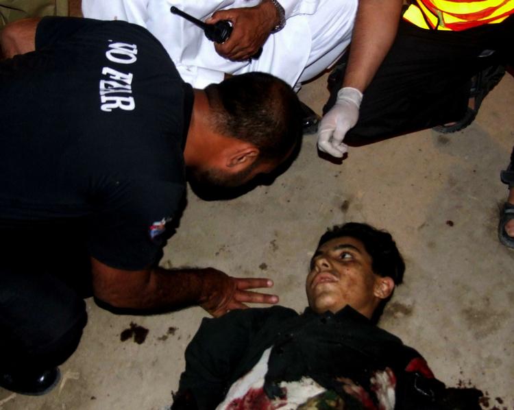Bombemand. Den kun 14-årige Umar Fidai overlevede, da han sammen med en kammerat sprængte sig i luften ved en helligdom i Pakistan. 