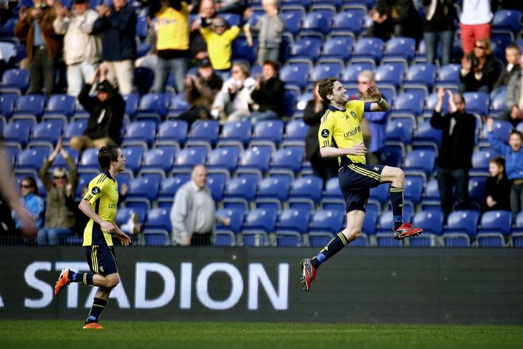 1-0. I sin tredje Superligakamp fik Clarence Goodson scoret sit første mål for Brøndby. 
