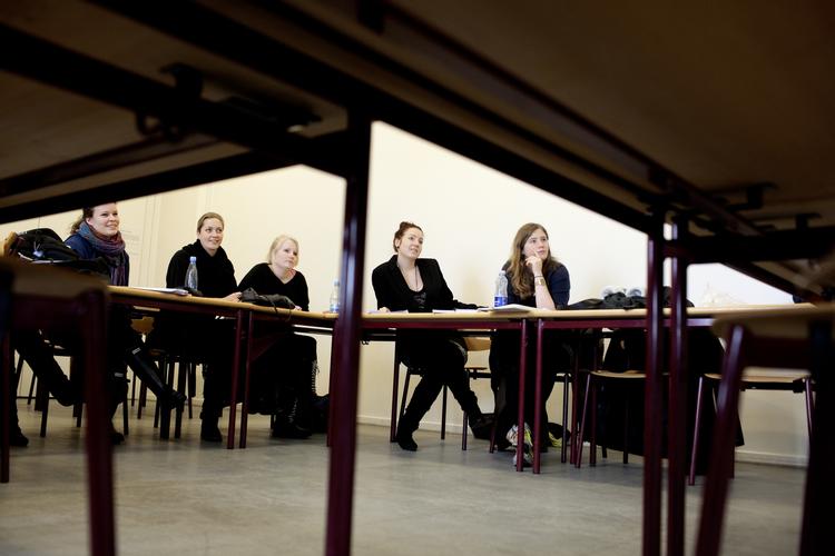 Samarbejde. Læreruddannelsen bør fokusere mere på hvordan de nye lærere arbejder i teams. 
