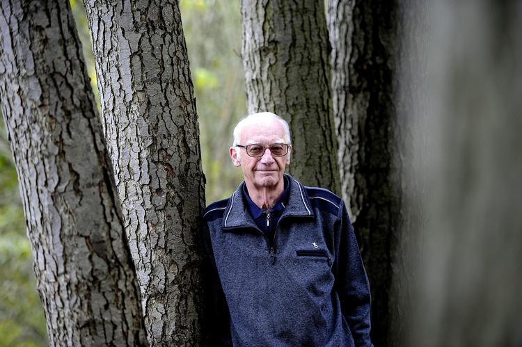 Krig. Sven Arvid Birkeland giver en medfølende og sober skildring af unge danskere i krig. 