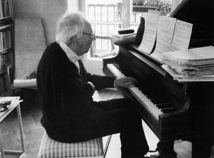 GEHØR. Tomas Tranströmer har øre for både ord og musik. Digtet 'Allegro' er oversat af Peter Nielsen. 
