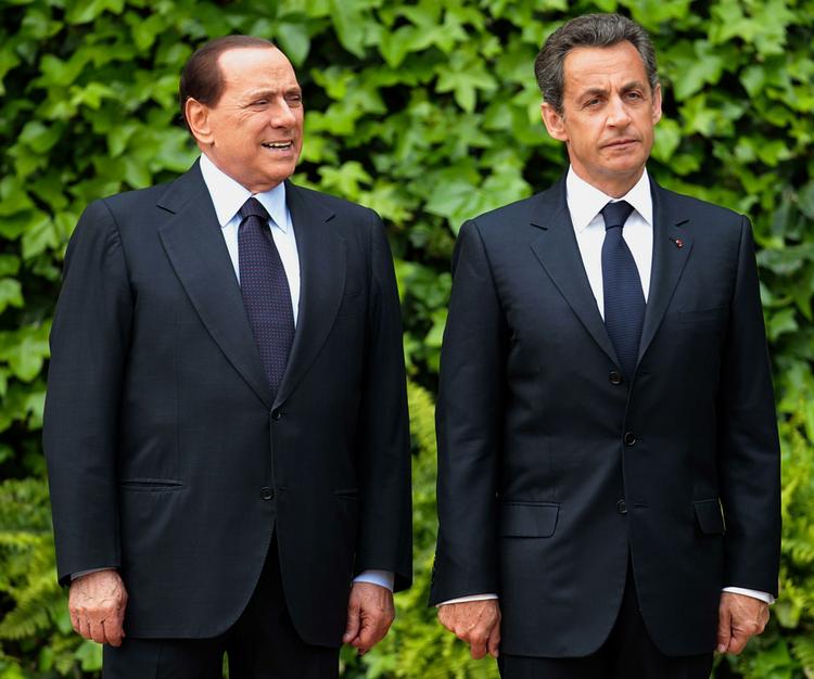 Stormagter. Italiens minsterpræsident, Silvio Berlusconi, og Frankrigs præsident, Nicolas Sarkozy, vil øge presset på Syrien. 