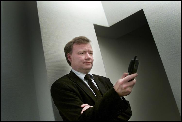 KRITIKER. Teleanalytiker John Strand undrer sig over den måde, Nokias øverste ledelse optræder på. 