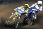 Rivaler. Stjernen Nicki Pedersen (bagerst) kan se frem til at få baghul af Kenneth Bjerre i denne sæson. 