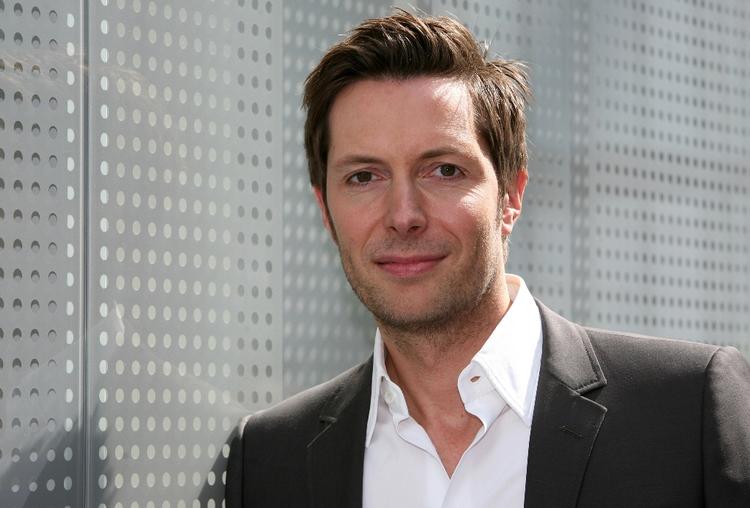 UKONTANT. Fremover bliver emnerne lidt blødere, når 'Kontant'-værten Kåre Quist skal være vært på 'Aftenshowet'. 