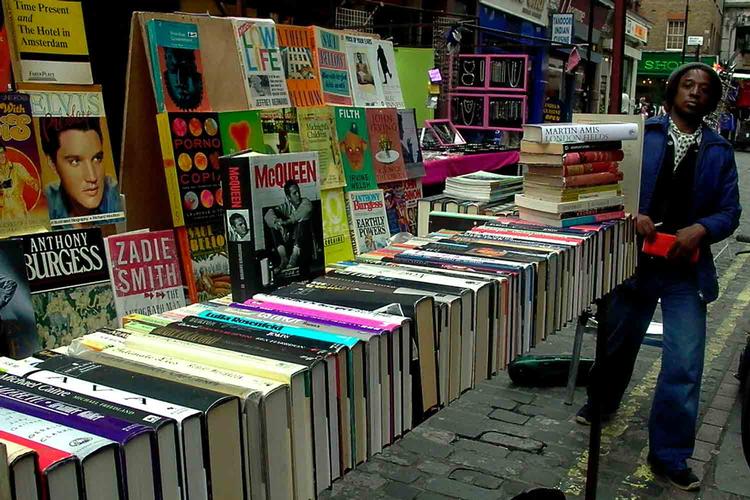 FUND. Det er muligt at finde alverdens skønne ting på Londons mange markeder. 