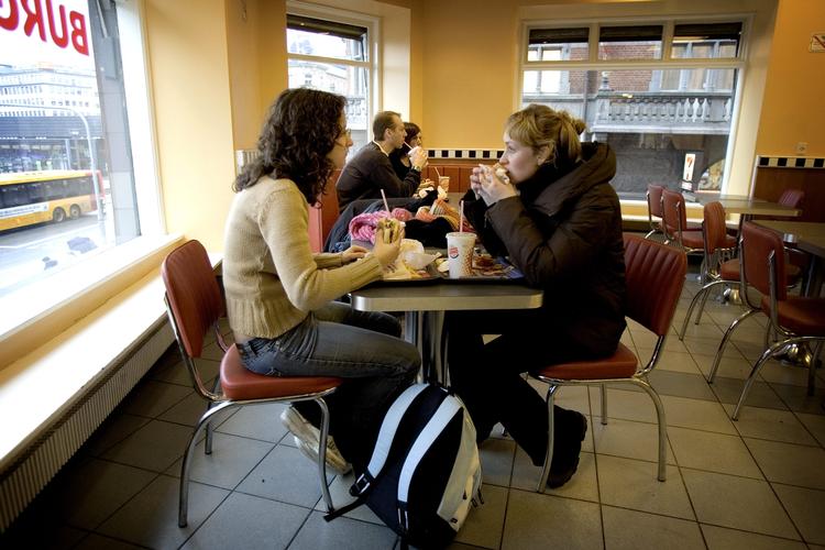 Sundhedsrisiko. Flammegrillede burgere af 100 procent oksekød', der serveres hos Burger King, kan være kræftfremkaldende. 