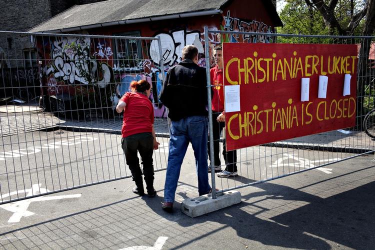 Lukket. Hvis christianitterne tager ansvar, må regeringen til gengæld også udvise fleksibilitet og imødekommelse af christianitternes krav om i videst muligt omfang at bevare egenarten. 