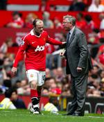hacket. Wayne Rooney og Alex Ferguson har mere end blot fodbold tilfælles. Deres telefoner er angiveligt begge blevet aflyttet af engelsk avis. 