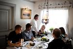 Landligt. Aagaard Kro serverer forståelig og gedigen gastronomi. Klassisk, men ikke banalt. 